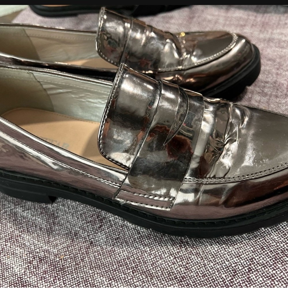 JustFab Metallic Silver Loafers